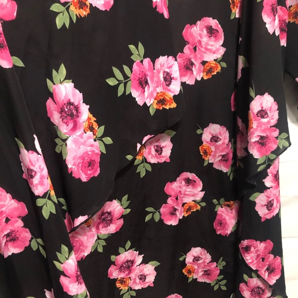 M LuLaRoe Kimono - Picture 4 of 6